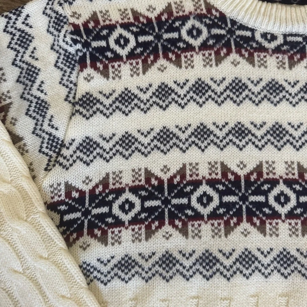 Vintage Ivory and Navy Patterned Crewneck Sweater